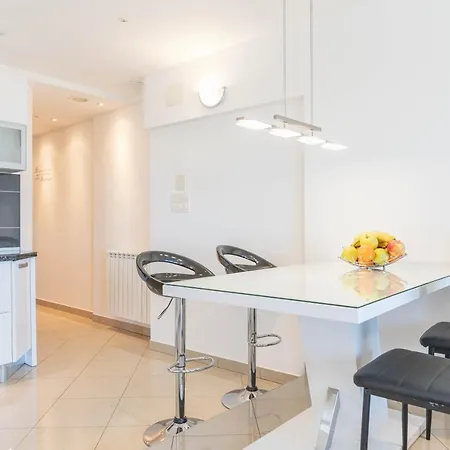 Apartamento Lara *